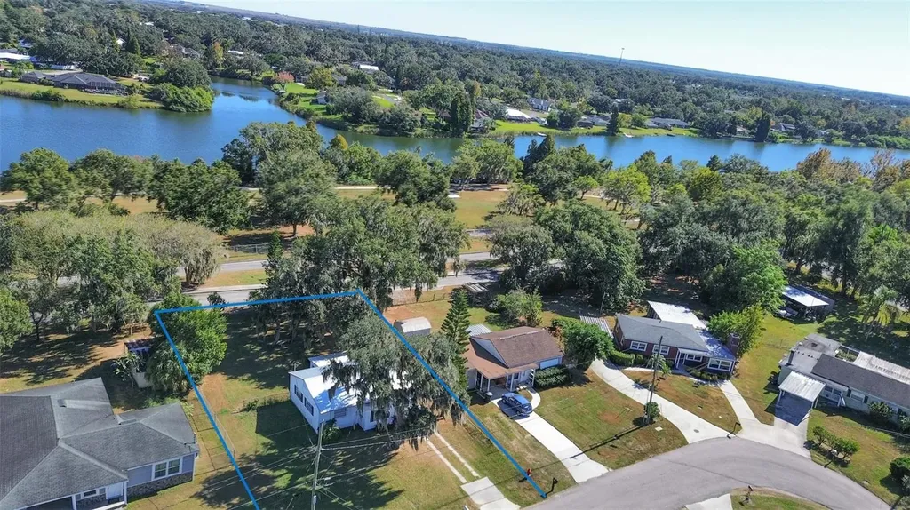 1950 E Valencia Drive Bartow FL 33830
