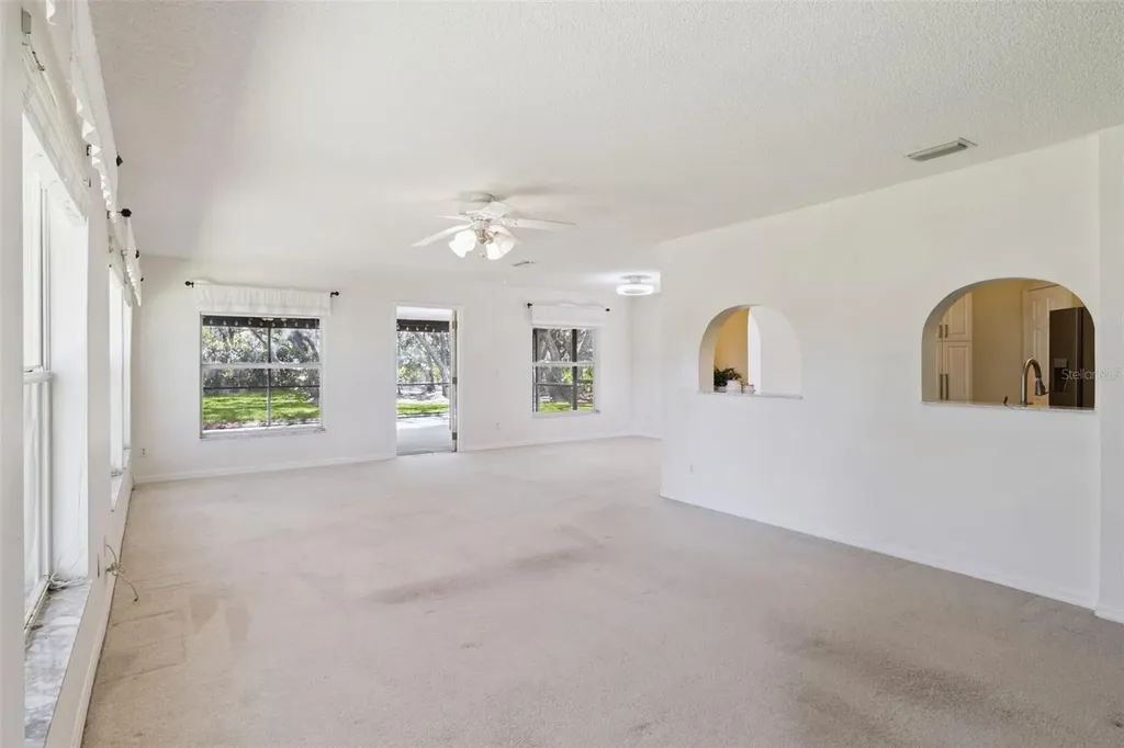 1002 Tequesta Trail Lake Wales FL 33898