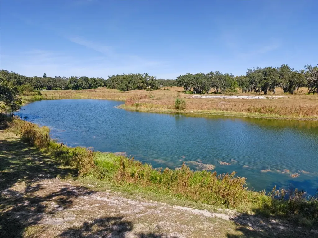 1002 Tequesta Trail Lake Wales FL 33898