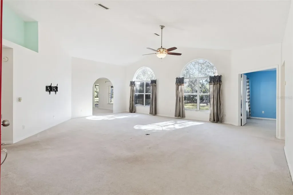 1002 Tequesta Trail Lake Wales FL 33898