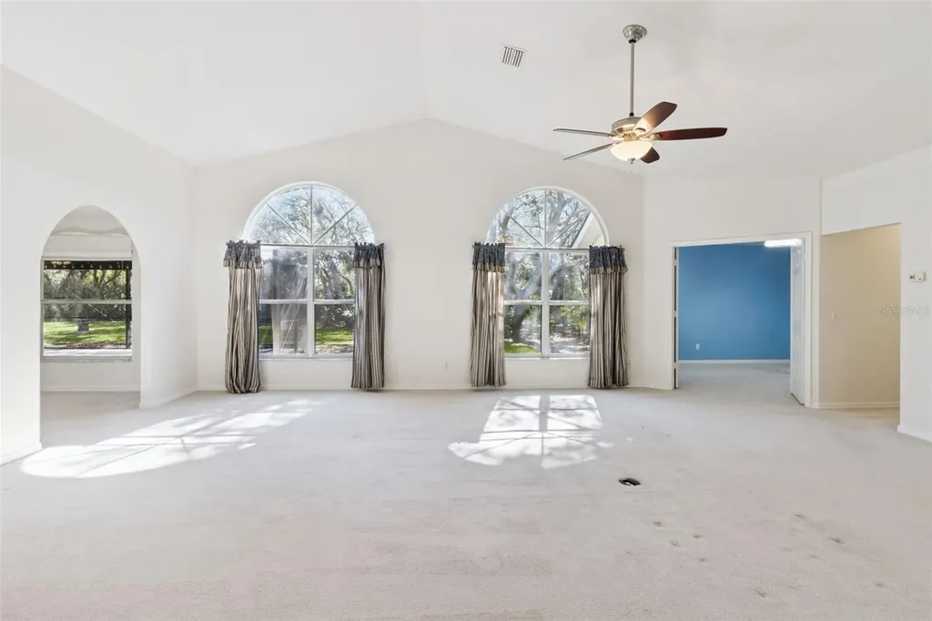 1002 Tequesta Trail Lake Wales FL 33898