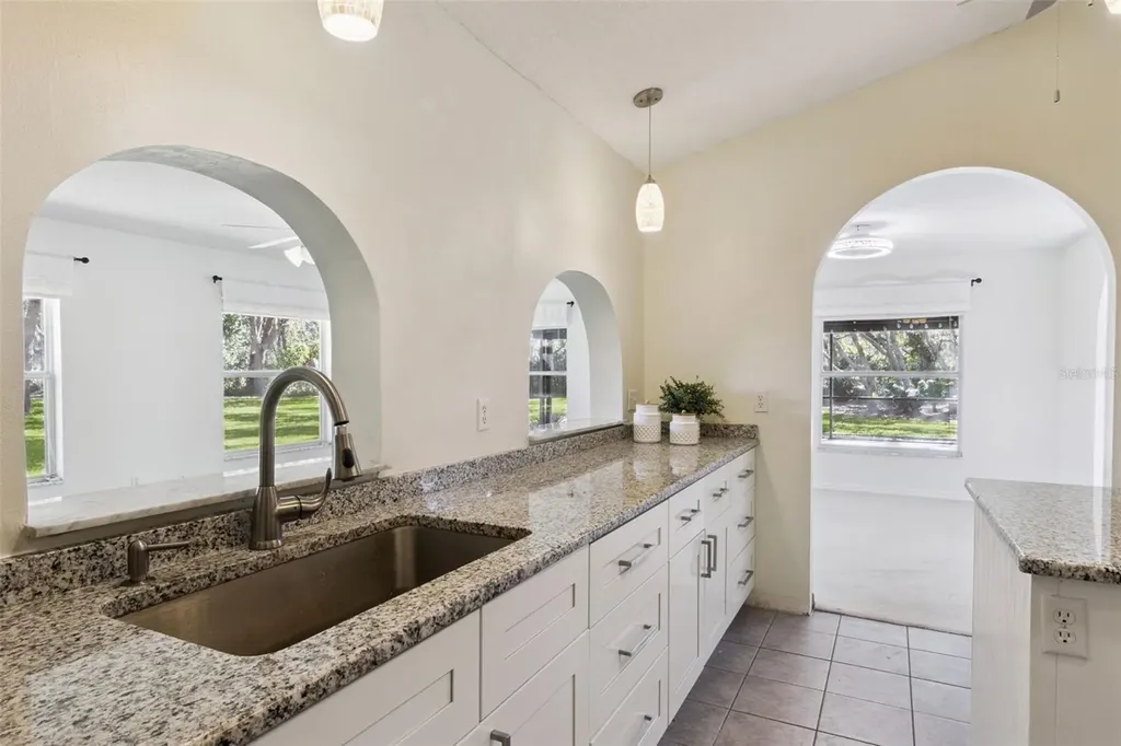 1002 Tequesta Trail Lake Wales FL 33898