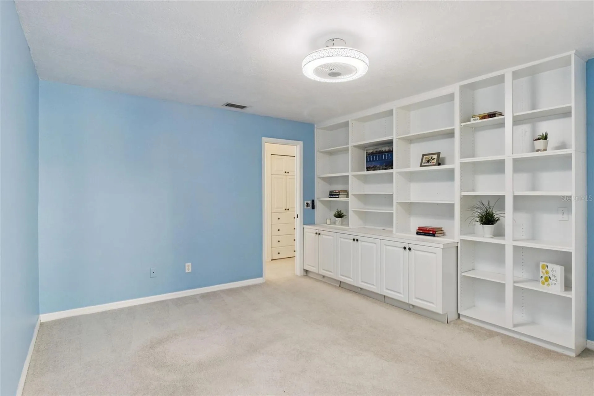 1002 Tequesta Trail Lake Wales FL 33898