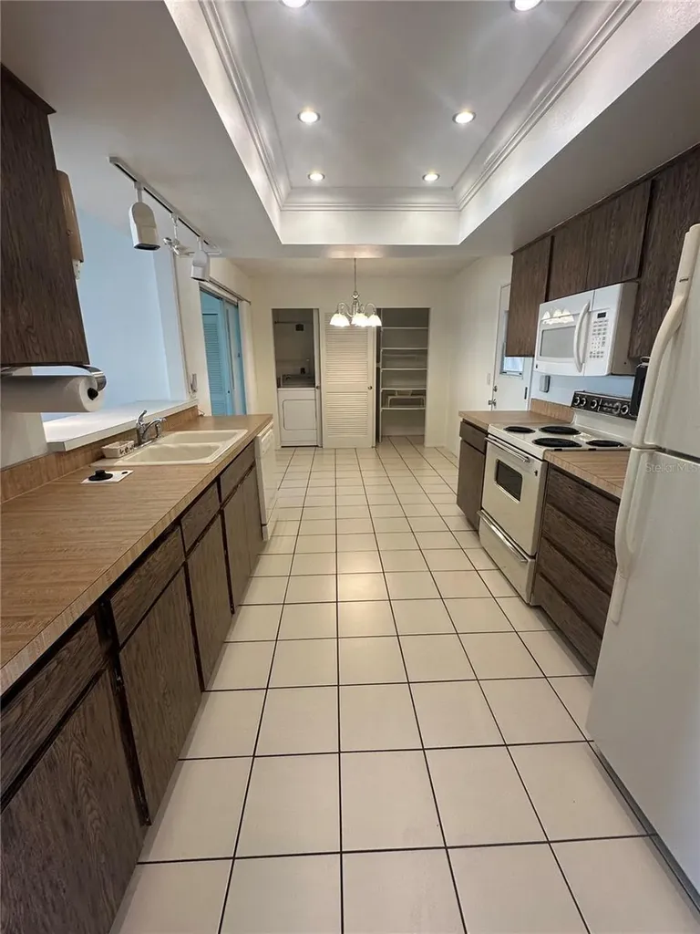 9128 39th Way N Pinellas Park FL 33782