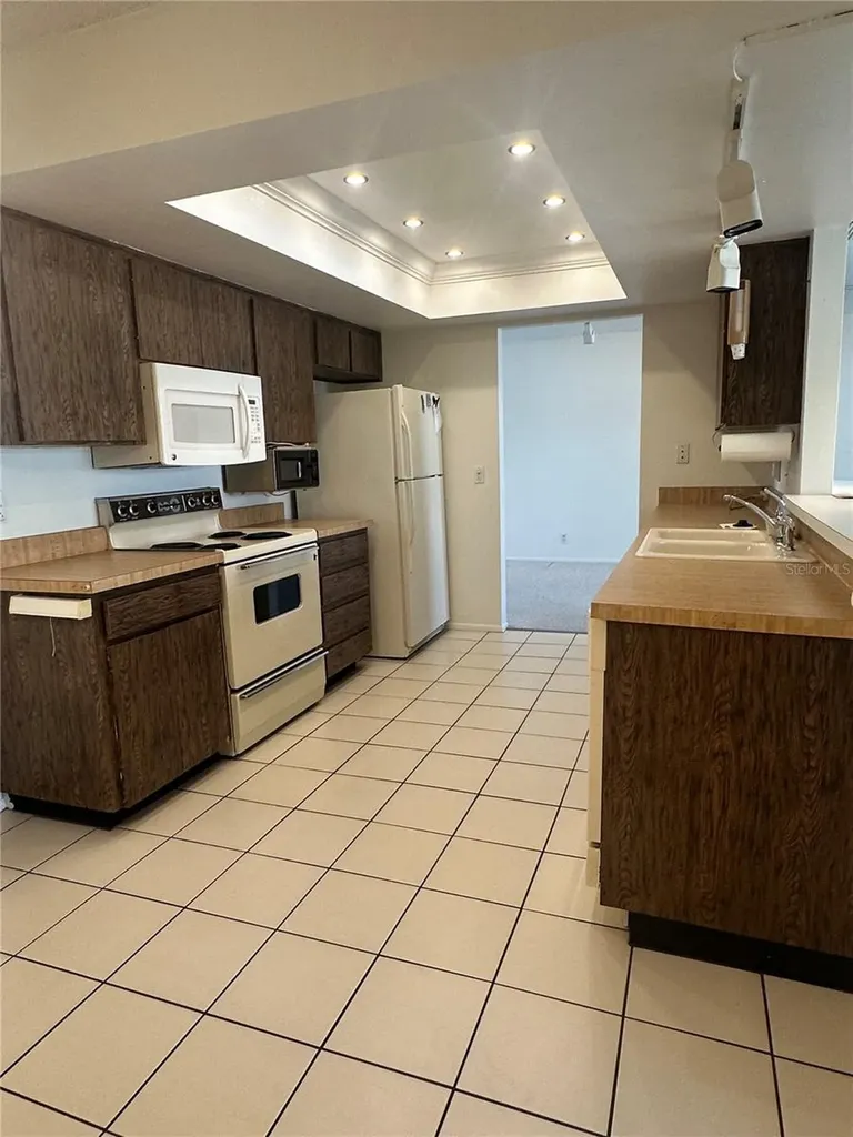 9128 39th Way N Pinellas Park FL 33782