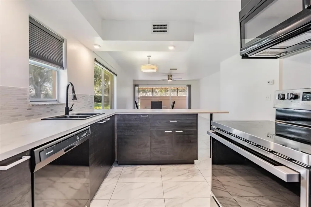 2292 Oak Neck Road Clearwater FL 33763