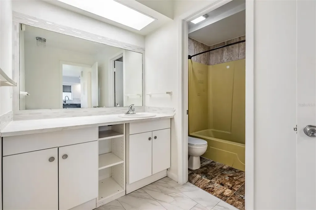 2292 Oak Neck Road Clearwater FL 33763