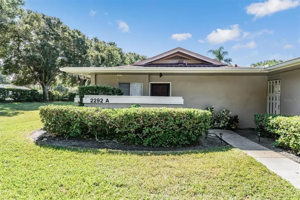 2292 Oak Neck Road Clearwater FL 33763
