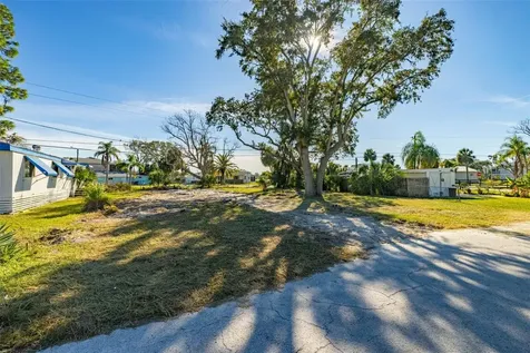 4836 Snug Harbor Road New Port Richey FL 34652