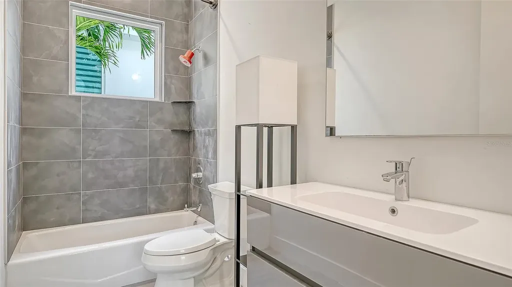 2254 Hawthorne Street Sarasota FL 34239