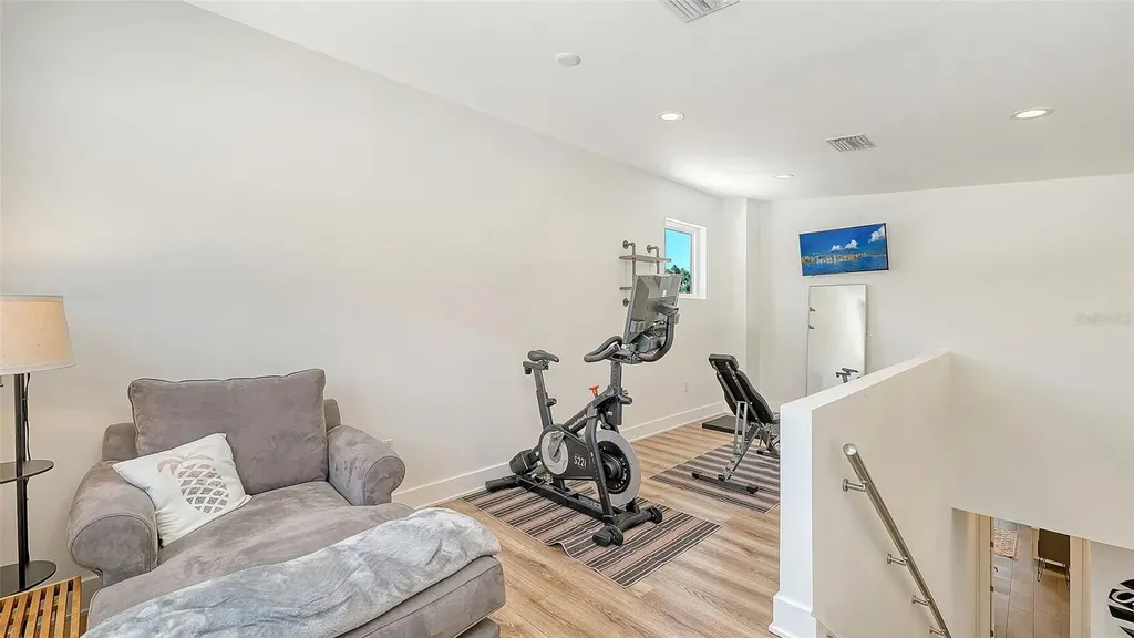 2254 Hawthorne Street Sarasota FL 34239