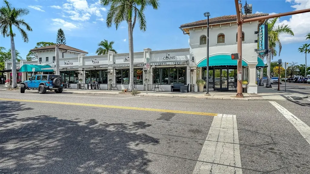 2254 Hawthorne Street Sarasota FL 34239
