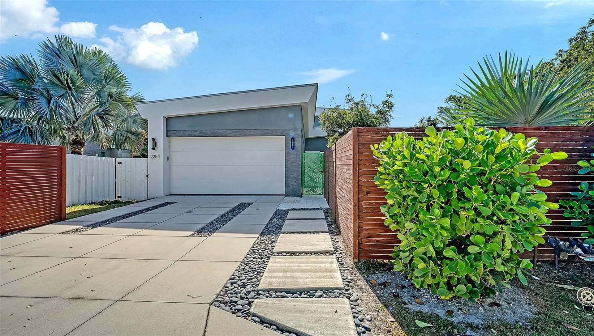 2254 Hawthorne Street Sarasota FL 34239