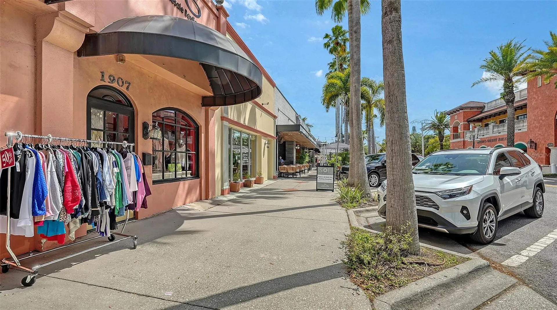 2254 Hawthorne Street Sarasota FL 34239