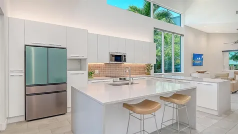 2254 Hawthorne Street Sarasota FL 34239