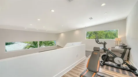 2254 Hawthorne Street Sarasota FL 34239
