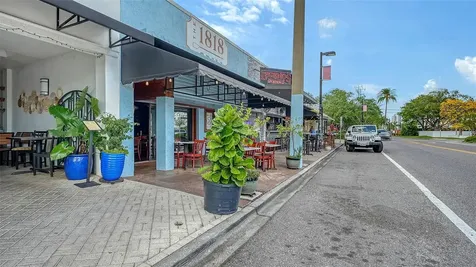 2254 Hawthorne Street Sarasota FL 34239