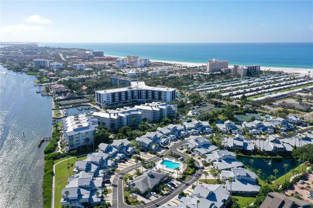 1328 Siesta Bayside Drive Sarasota FL 34242