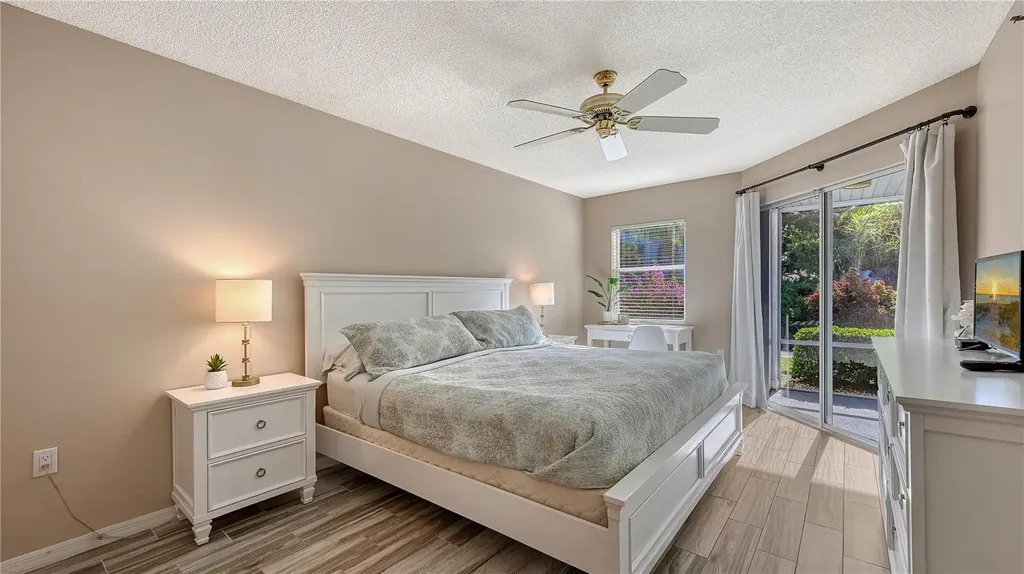 1328 Siesta Bayside Drive Sarasota FL 34242