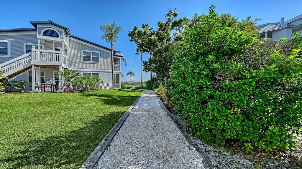 1328 Siesta Bayside Drive Sarasota FL 34242