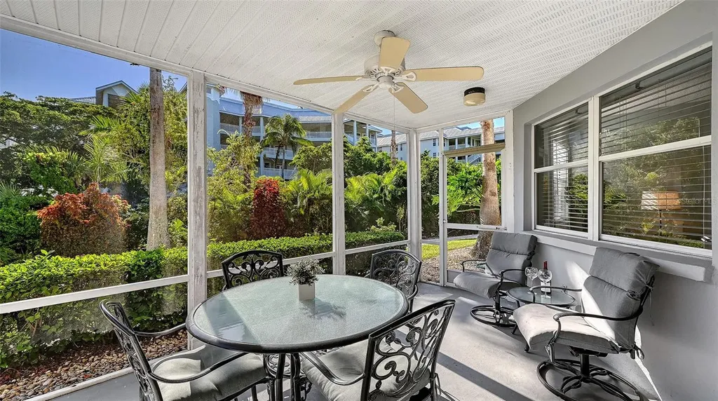 1328 Siesta Bayside Drive Sarasota FL 34242