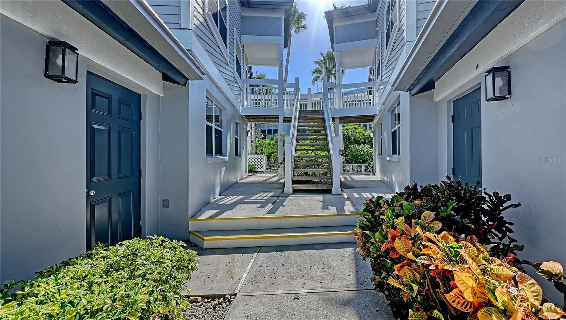 1328 Siesta Bayside Drive Sarasota FL 34242