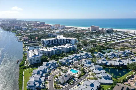 1328 Siesta Bayside Drive Sarasota FL 34242