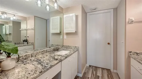1328 Siesta Bayside Drive Sarasota FL 34242