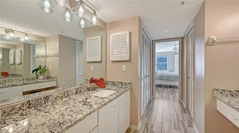 1328 Siesta Bayside Drive Sarasota FL 34242
