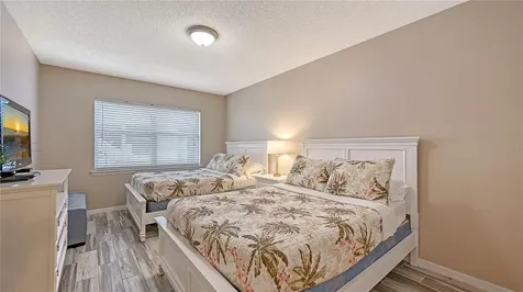 1328 Siesta Bayside Drive Sarasota FL 34242
