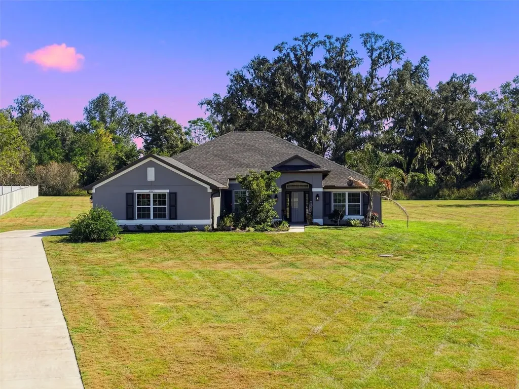 41043 Stanton Hall Dade City FL 33525