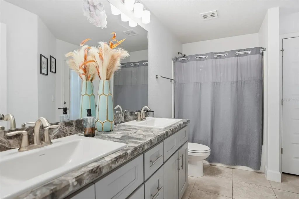 41043 Stanton Hall Dade City FL 33525