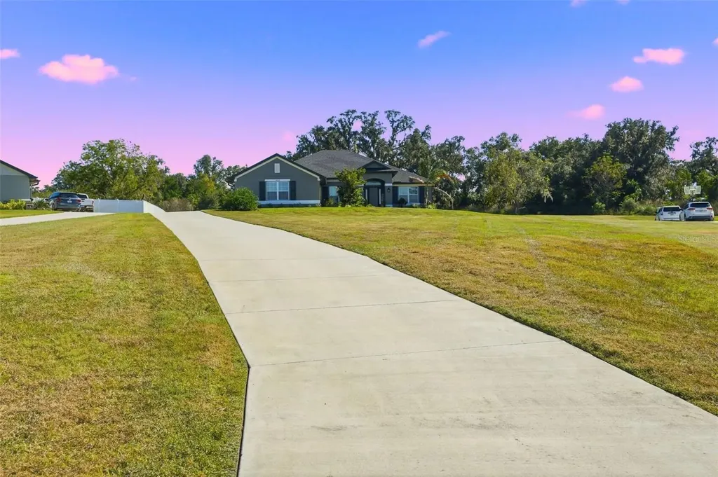 41043 Stanton Hall Dade City FL 33525