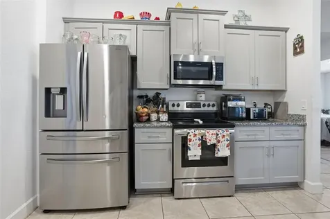 41043 Stanton Hall Dade City FL 33525