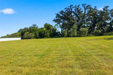 41043 Stanton Hall Dade City FL 33525