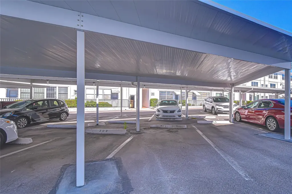 5155 9th Avenue N St Petersburg FL 33710