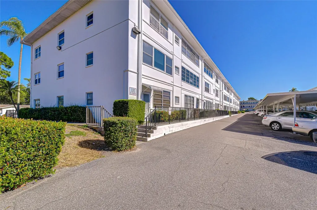 5155 9th Avenue N St Petersburg FL 33710