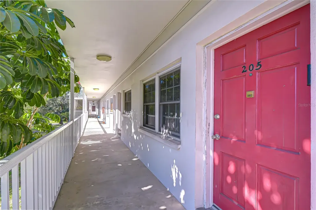 5155 9th Avenue N St Petersburg FL 33710