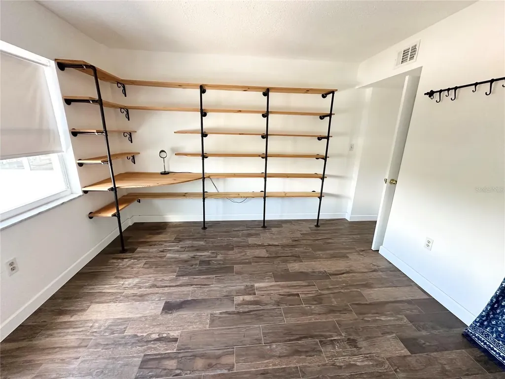 100 Waverly Way Clearwater FL 33756