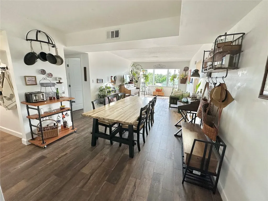 100 Waverly Way Clearwater FL 33756