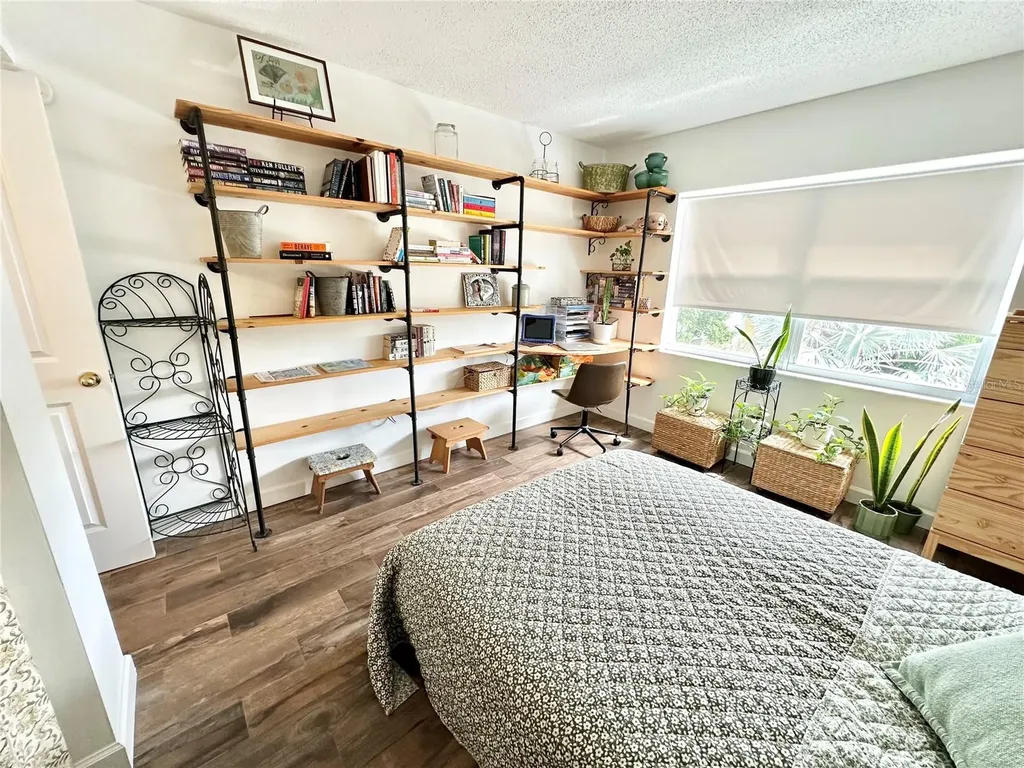 100 Waverly Way Clearwater FL 33756