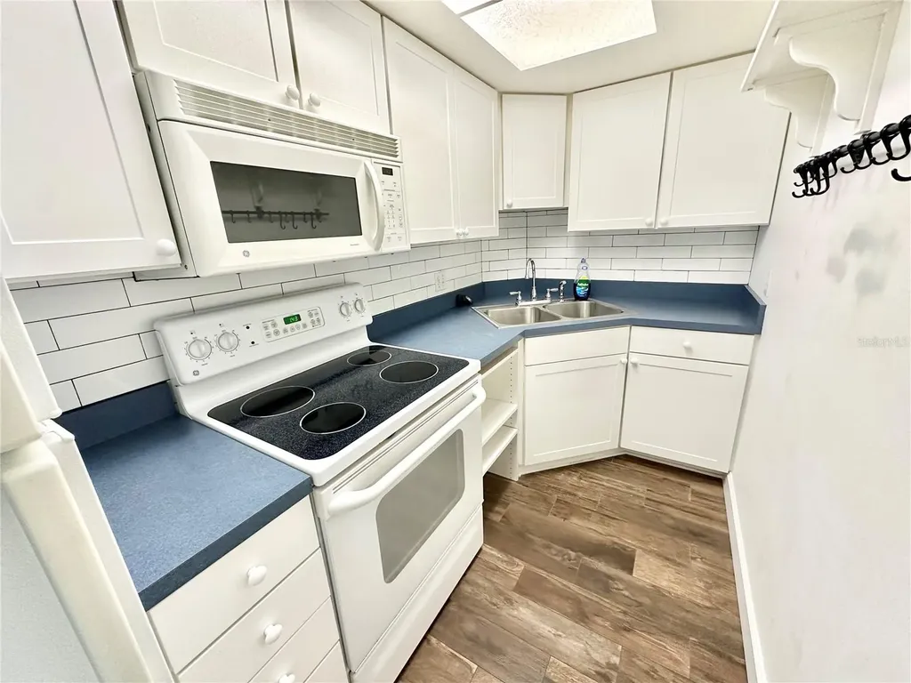 100 Waverly Way Clearwater FL 33756