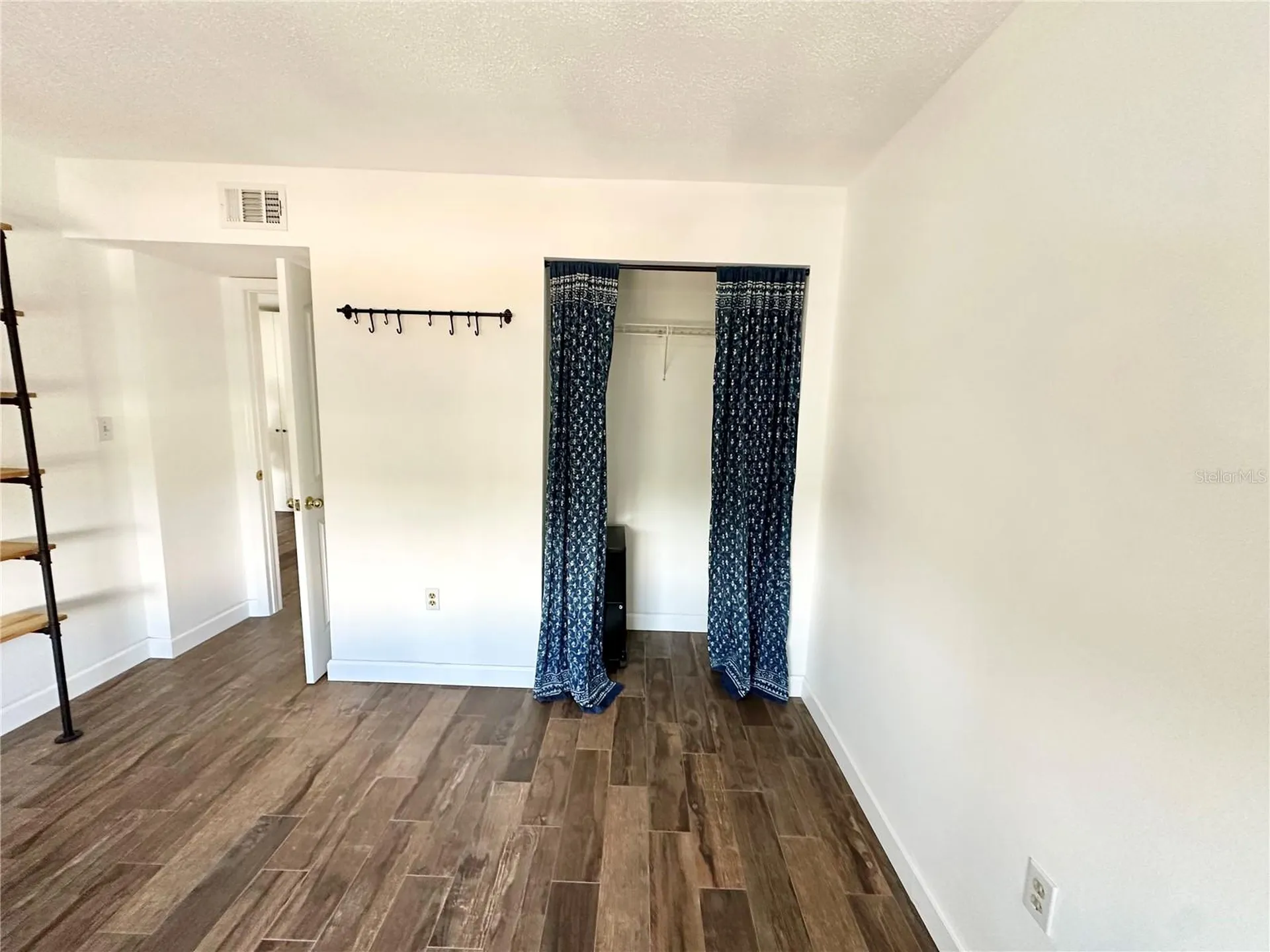 100 Waverly Way Clearwater FL 33756