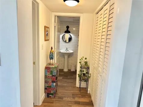 100 Waverly Way Clearwater FL 33756
