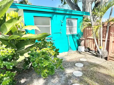 100 Waverly Way Clearwater FL 33756