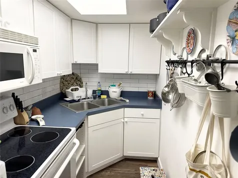 100 Waverly Way Clearwater FL 33756