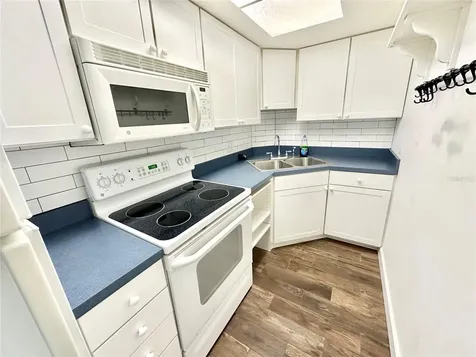 100 Waverly Way Clearwater FL 33756