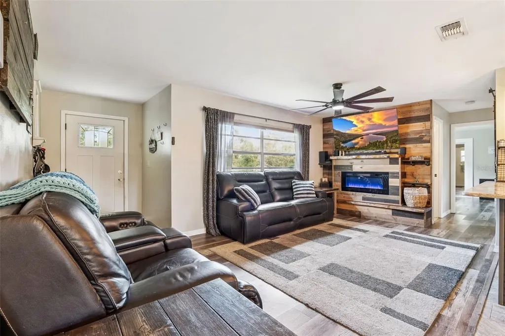 1167 Ohio Street De Leon Springs FL 32130