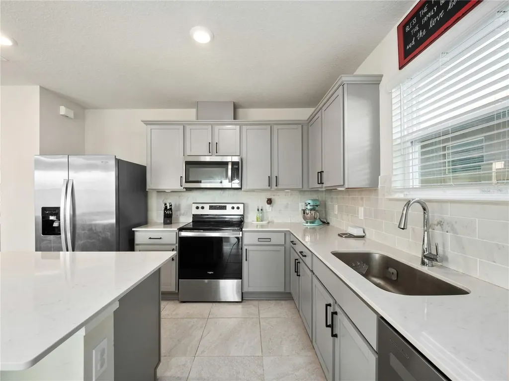 2106 Charming Avenue Davenport FL 33896