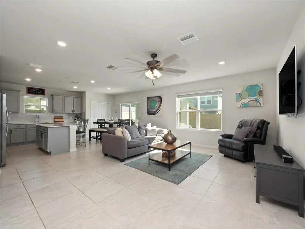 2106 Charming Avenue Davenport FL 33896